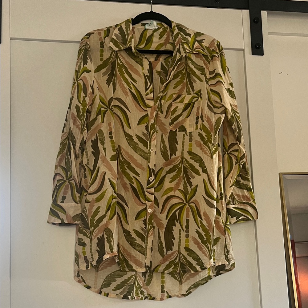 Linen True Destinations Leaf Print Button-Up Blouse